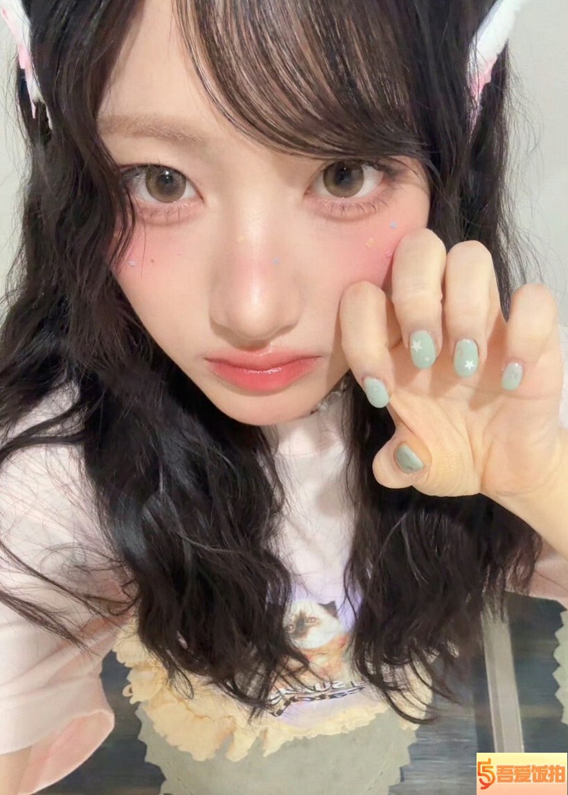 JUNHWI徐俊辉现为哪个组合成员副主舞?她因为哪个男团而喜欢上跳舞?