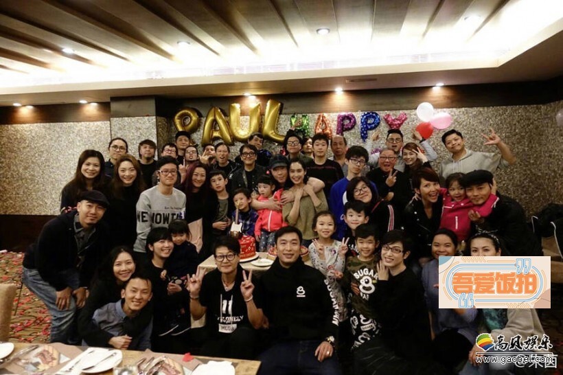 朱茵在微博晒出给老公黄贯中庆生的照片