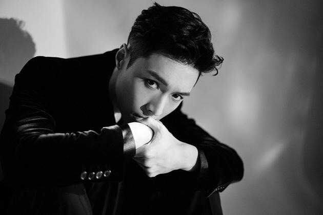 张艺兴新专辑半裸出镜 小绵羊变身熟男 张艺兴新专辑半裸出镜 小绵羊变身熟男