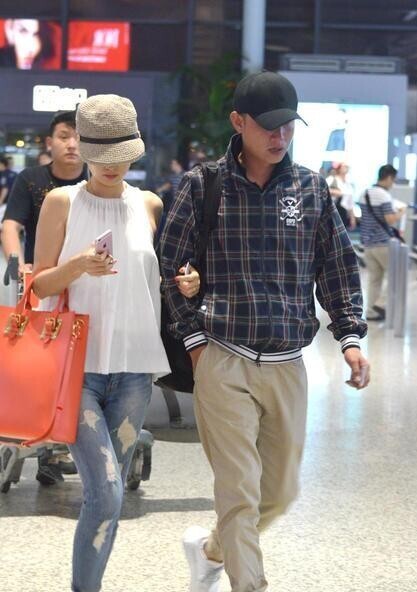 马伊琍文章合体现身了,一个秋天一个夏天? 马伊琍文章合体现身了,一个秋天一个夏天?