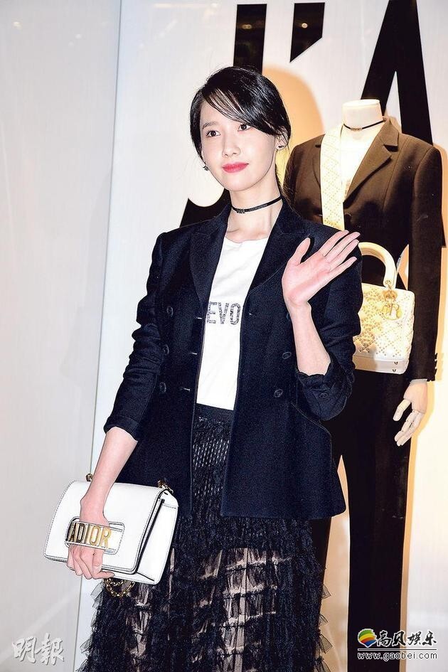 韩国女团少女时代成员林允儿2月28日赴港出席酒会