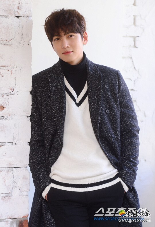 演员池昌旭接受我社媒体Sports朝鲜的专访