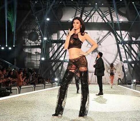 谁4度登台维秘大秀了? 谁4度登台维秘大秀了?