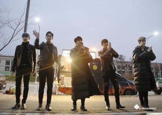 B.A.P以正规二辑《NOIR》登上什么纪录了？