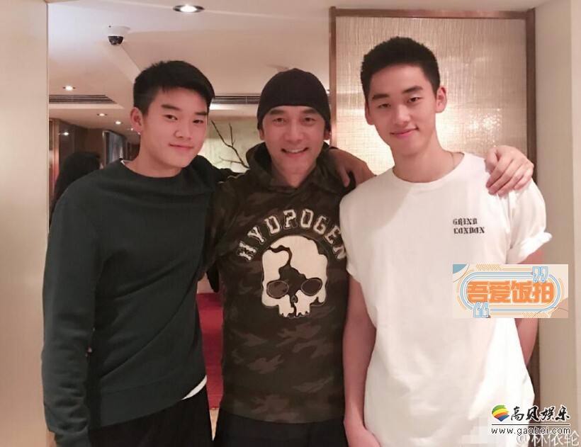 林依轮大儿子17岁的生日了，时间真的好快？