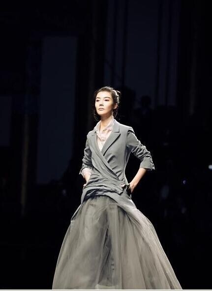 车晓首次出席中国国际时装周了? 车晓首次出席中国国际时装周了?