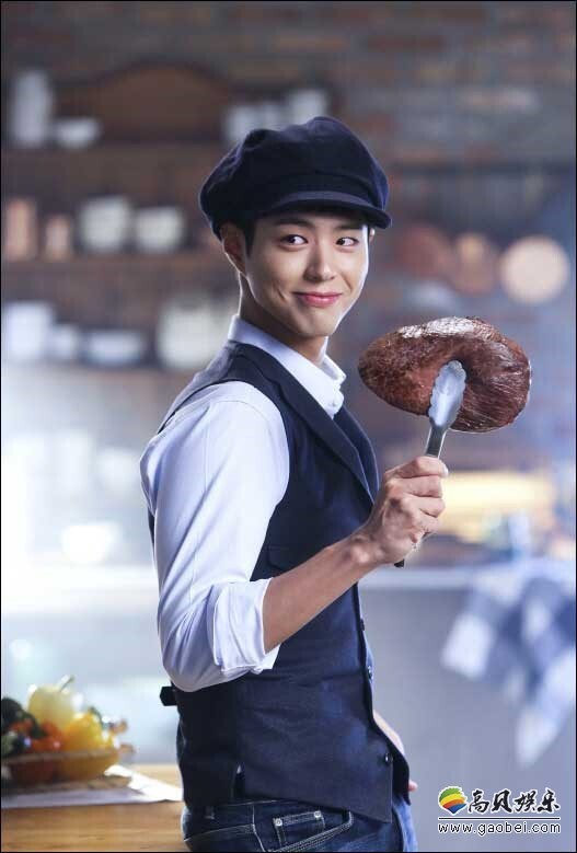 演员朴宝剑在《云画的月光》中饰演深情的王世子 演员朴宝剑在《云画的月光》中饰演深情的王世子