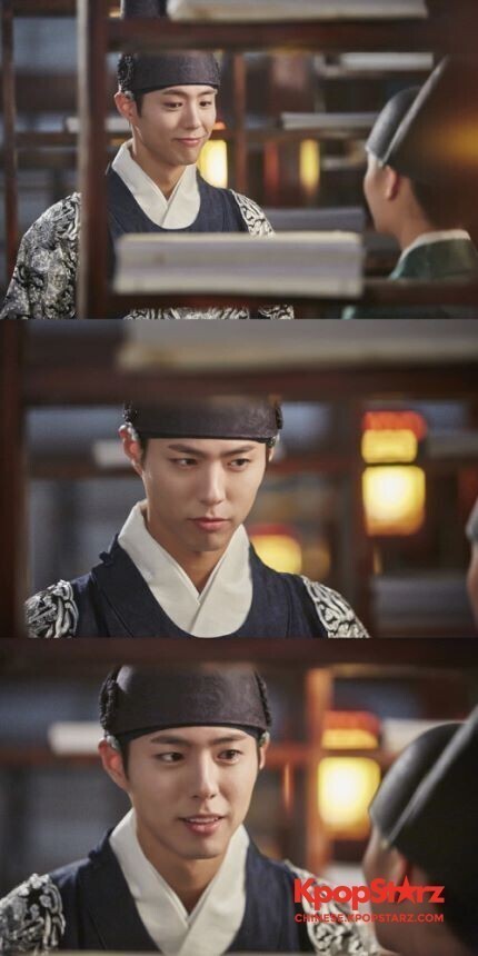 《云画的月光》公开了朴宝剑的最新剧照 《云画的月光》公开了朴宝剑的最新剧照