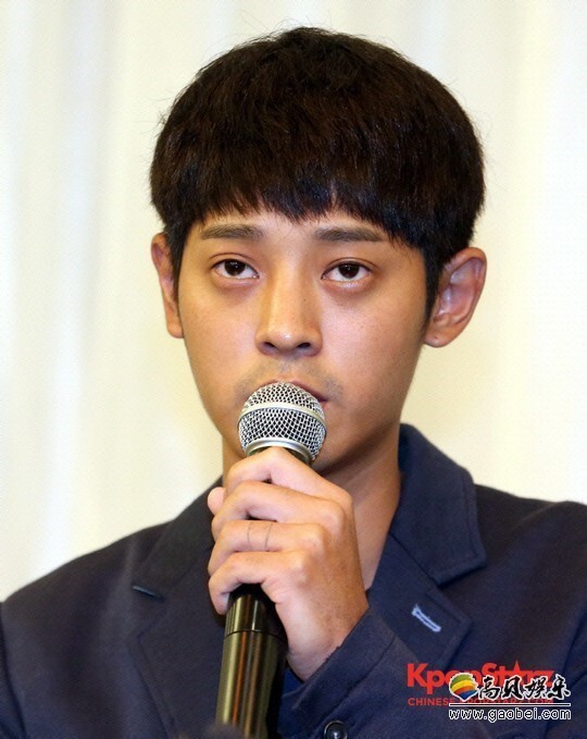 郑俊英现身处法国制作音乐 郑俊英现身处法国制作音乐