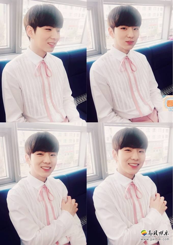 MONSTA X在舞台上穿上了粉色系的西装 MONSTA X在舞台上穿上了粉色系的西装