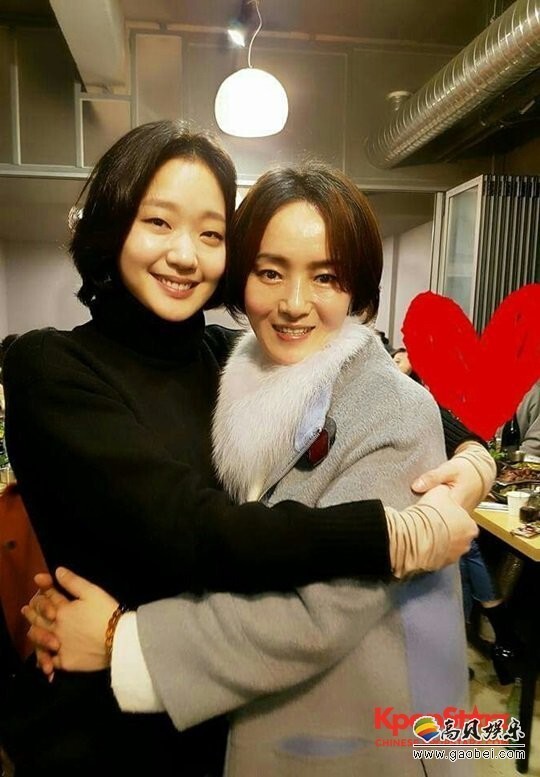 金南熙与金高银再次重逢的认证照公开 金南熙与金高银再次重逢的认证照公开