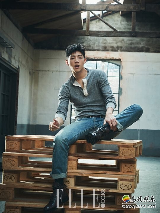 金志洙日前为时尚杂志ELLE拍摄了2月号画报 金志洙日前为时尚杂志ELLE拍摄了2月号画报