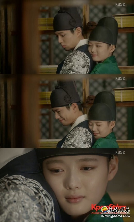 金裕贞-朴宝剑十指相交上演Back Hug