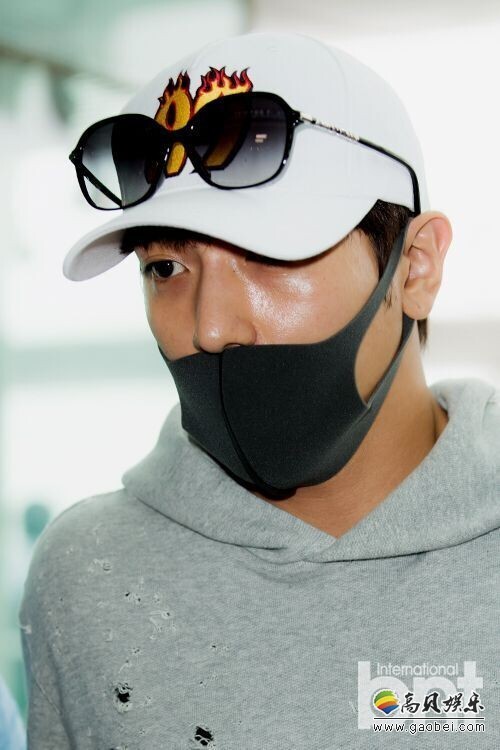 郑容和前往法国拍摄JTBC电视台新剧《The Package》