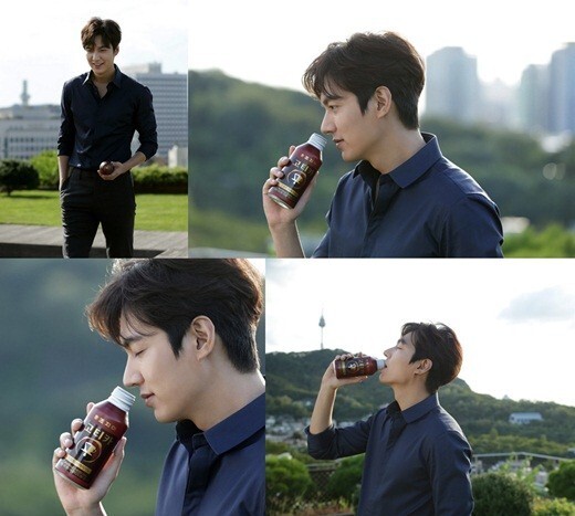 韩国演员李敏镐为某饮料品牌拍摄广告的现场花絮照公开 韩国演员李敏镐为某饮料品牌拍摄广告的现场花絮照公开