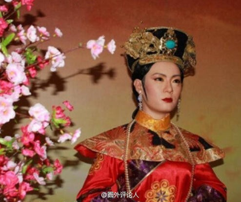 有网友汇总了一组各地“甄嬛”蜡像的照片 有网友汇总了一组各地“甄嬛”蜡像的照片