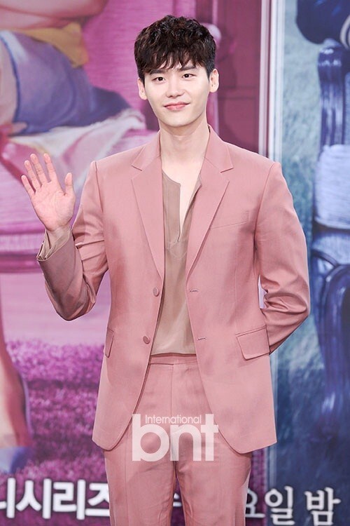 韩国演员李钟硕辞演电影《Dream》 韩国演员李钟硕辞演电影《Dream》