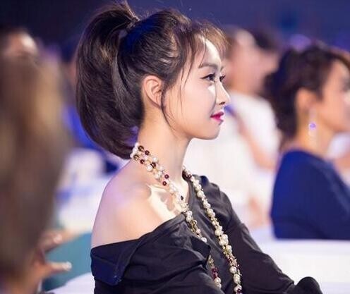 爱奇艺主办的大型颁奖典礼爱奇艺尖叫之夜哪些名星现身活动现场?