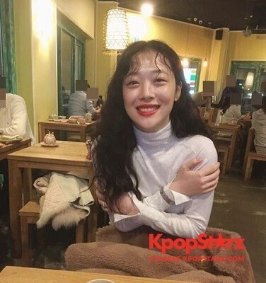 雪莉男朋友崔子在个人社交网站上上传了与雪莉的约会照 雪莉男朋友崔子在个人社交网站上上传了与雪莉的约会照