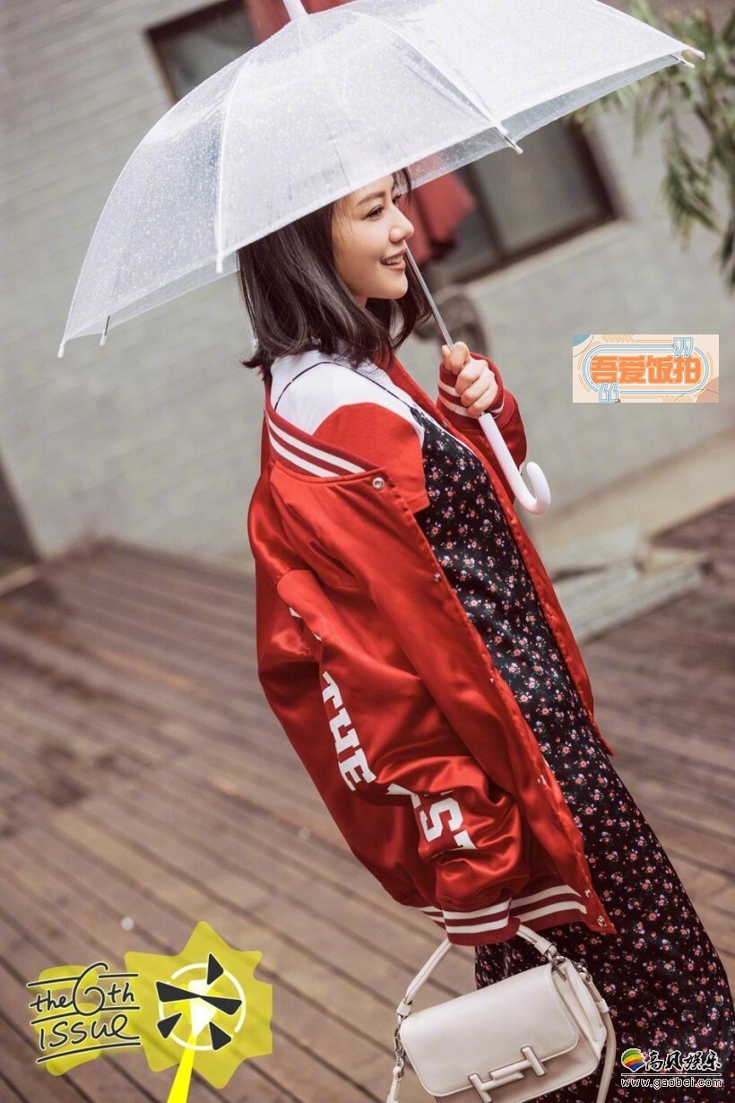 美丽人妻高圆圆最新早春街拍曝光 美丽人妻高圆圆最新早春街拍曝光