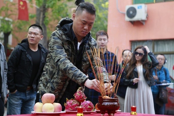 喜剧电影《非常绑架》大概讲一个什么故事? 喜剧电影《非常绑架》大概讲一个什么故事?