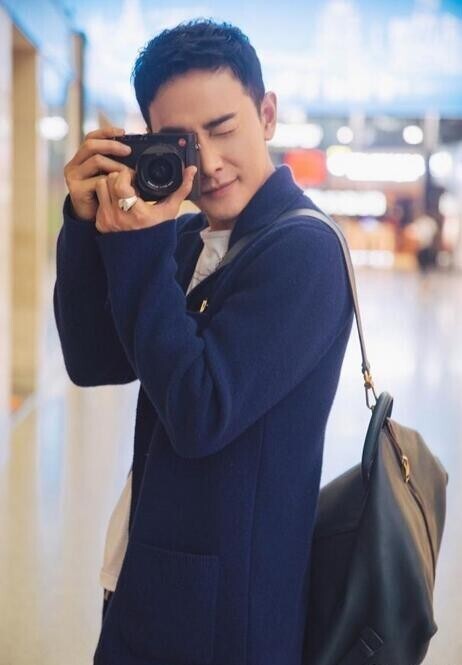 刚宣布恋情的罗晋随性街拍曝光了？