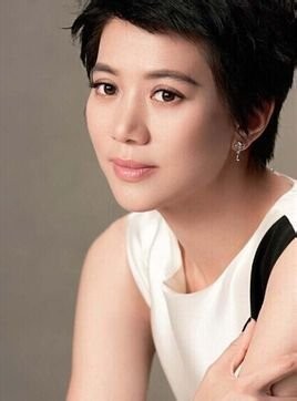 香港影视女演员袁咏仪个人简历? 香港影视女演员袁咏仪个人简历?