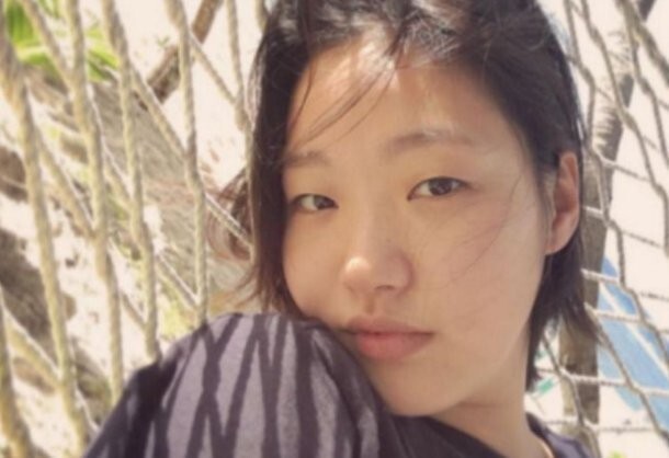 金高恩日前在自己的instagram上公开了一张素颜照 金高恩日前在自己的instagram上公开了一张素颜照