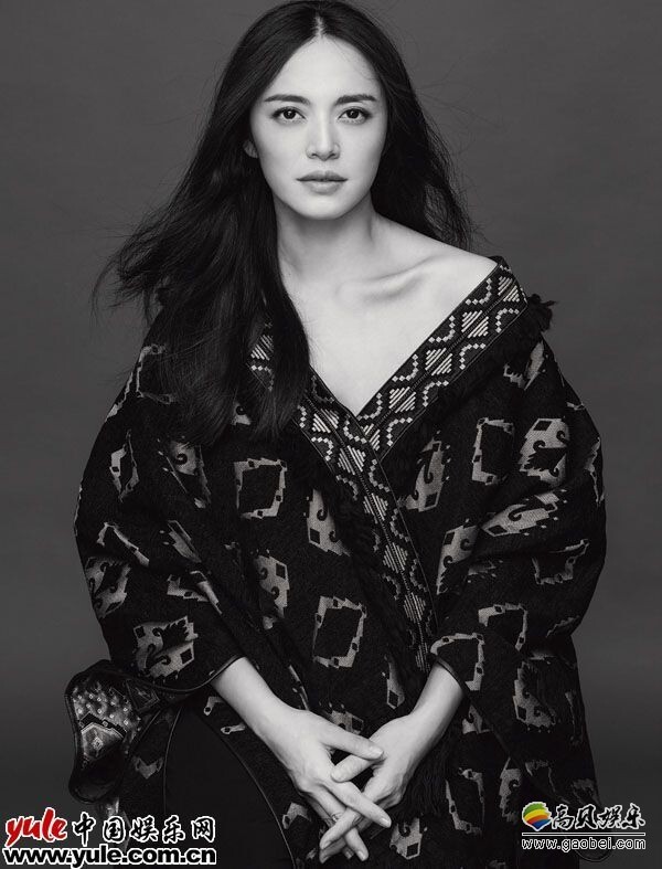 姚晨大片秀锁骨