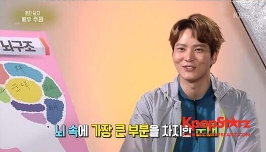 拍摄广告中的周元接受了媒体的采访