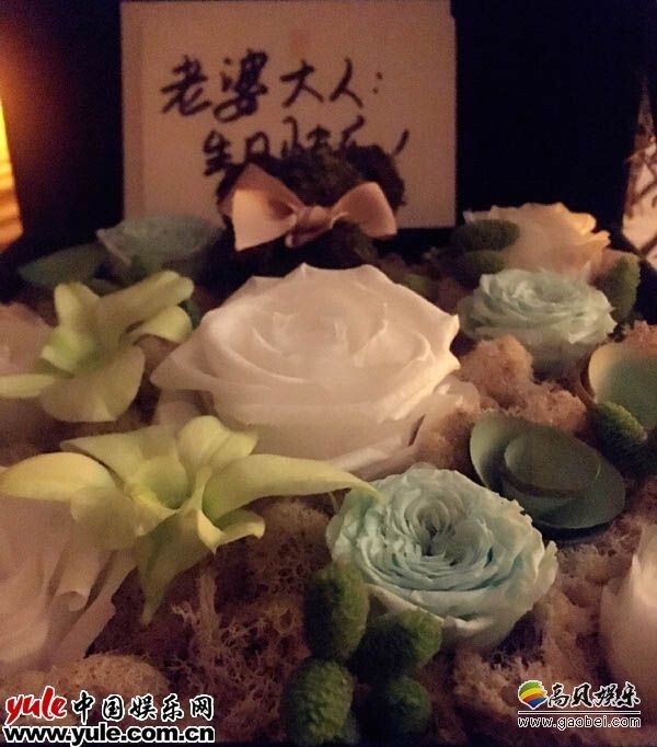 吴京谢楠浪漫庆生 法式大餐秀恩爱 吴京谢楠浪漫庆生 法式大餐秀恩爱