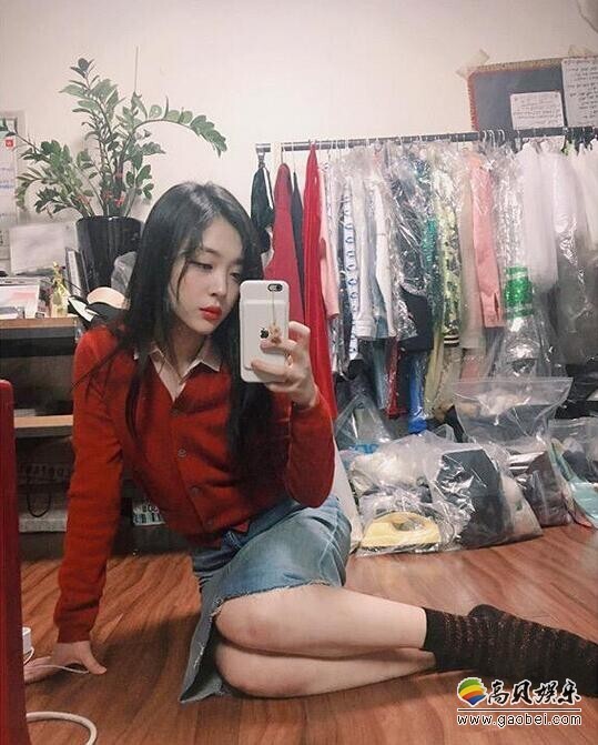 韩国女星崔雪莉在个人社交网站晒出一组美图 韩国女星崔雪莉在个人社交网站晒出一组美图