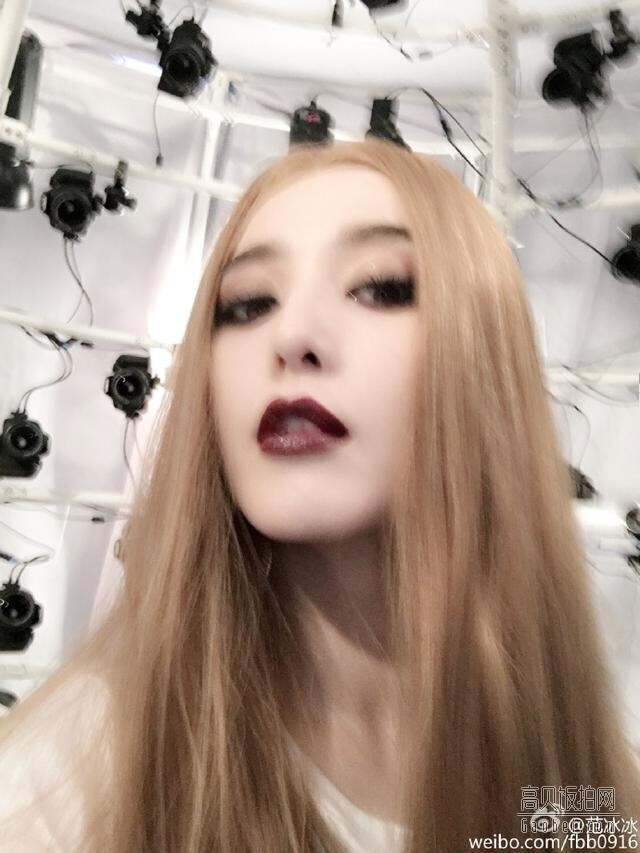 范冰冰微博发了一张照片吓死人，这是受什么刺激了？