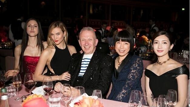 江疏影以什么身份登2016英国时尚大奖(Fashion Awards)典礼上? 江疏影以什么身份登2016英国时尚大奖(Fashion Awards)典礼上?