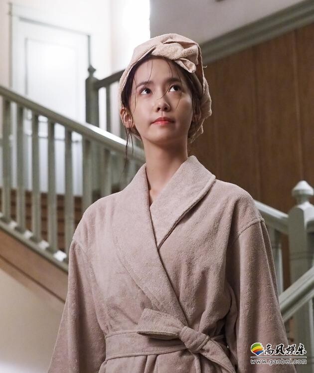 由崔智友、朱镇模主演的《拖旅行箱的女人》开播