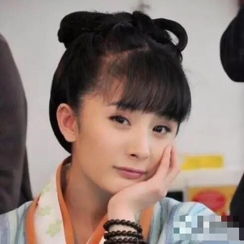 近日，杨幂一组古装旧照在微博上曝光