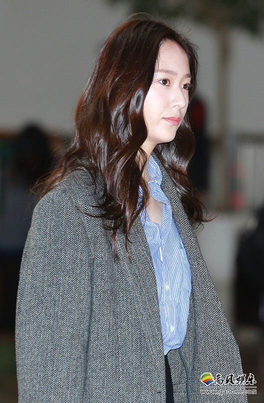 Krystal(郑秀晶)赴日本出席活动了? Krystal(郑秀晶)赴日本出席活动了?