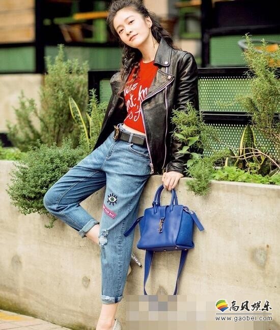 虎牙妹妹张雪拍摄了一组街头画报？