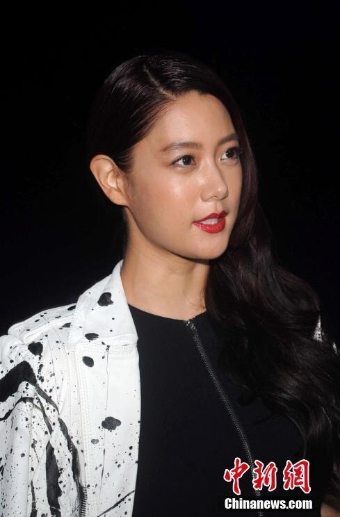 韩国女星李成敏出席香港国际时尚汇展 韩国女星李成敏出席香港国际时尚汇展