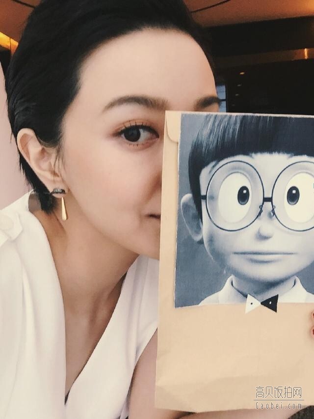 郭采洁也在学李晨与范冰冰一样公布恋情么“我们”? 郭采洁也在学李晨与范冰冰一样公布恋情么“我们”?