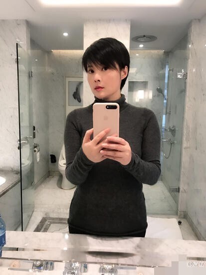 袁立收到“露阴癖”发来的“私照”说什么了? 袁立收到“露阴癖”发来的“私照”说什么了?