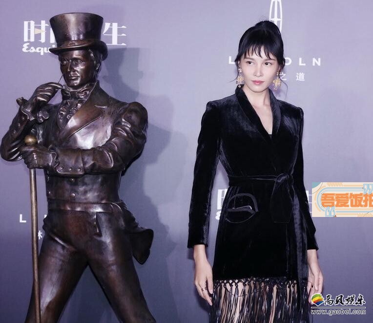 为什么张蓝心忽然成为时下娱乐圈最热门的新宠？