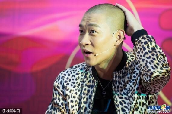 曹云金现身某品牌代言活动现场 曹云金现身某品牌代言活动现场