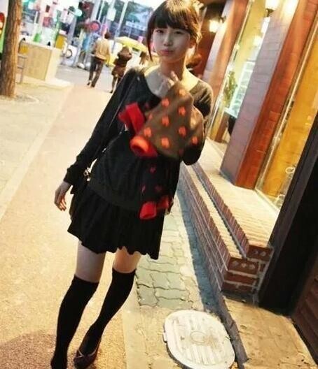 秀智花衬衫 齐刘海造型吸睛了? 秀智花衬衫 齐刘海造型吸睛了?