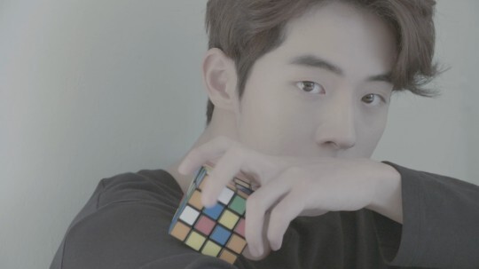 演员南柱赫於日前拍摄花絮视频於日前公开啦 演员南柱赫於日前拍摄花絮视频於日前公开啦