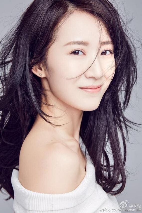 演员李念清空此前“恩爱”微博 演员李念清空此前“恩爱”微博