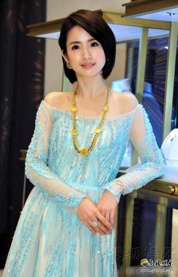 林依晨出席某活动宛如《冰雪奇缘》艾莎公主