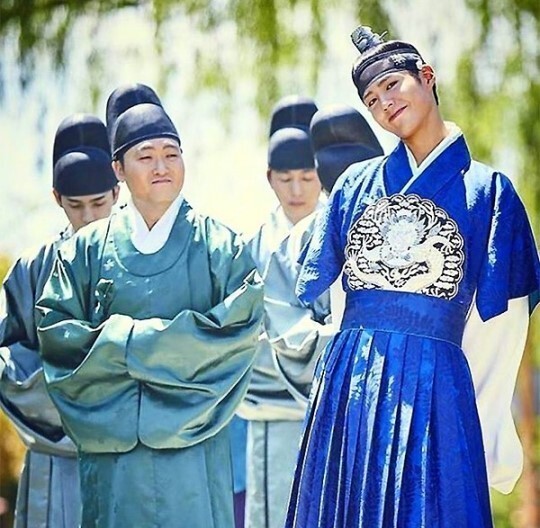 朴宝剑仍保持愉快心情,为剧组带来满满正能量 朴宝剑仍保持愉快心情,为剧组带来满满正能量