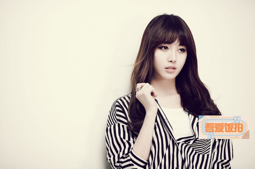 韩国女子组合Girls day成员金亚荣在队里的职务是什么？