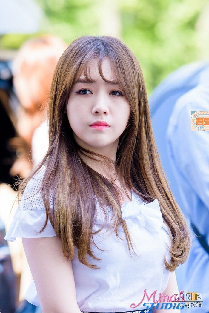 韩国女子组合Girls day成员方敏雅在队里的主要职务是什么？